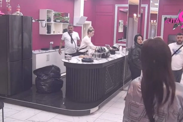 NAPETOST DOSTIGLA TAČKU KLJUČANJA! Žestok klinč Bore Santane i Tanje Boginje, umešao si Asmin! (VIDEO)
