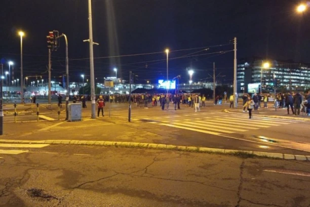 HOĆE KRVOPROLIĆE, TRAŽE NOVI "6. OKTOBAR"! Blokaderi se ne smiruju - OPET MALTRETIRALI NAROD U OVA TRI SRPSKA GRADA!