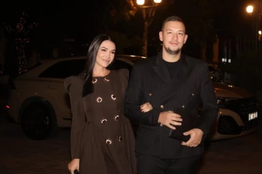 "BIĆE PREKO 500 ZVANICA": Uroš Živković pravi GALA VENČANJE, skočio na pomen Darka Lazića - ON NIJE POZVAN! (VIDEO)