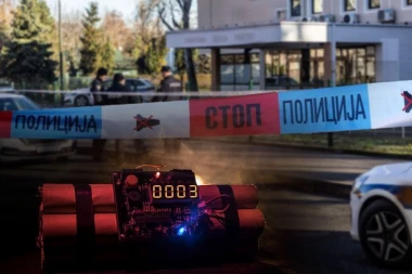 DETE BACILO BOMBU NA KINESKU RADNJU U BORČI! Sve vrvi od policije!