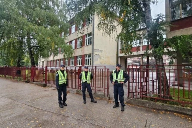 "PREVIŠE STE ME KINJILI, BOMBA ĆE EKSPLODIRATI" Otkrivemo šta piše u SABLASNOM MEJLU koji je stigao školama u Srbiji!