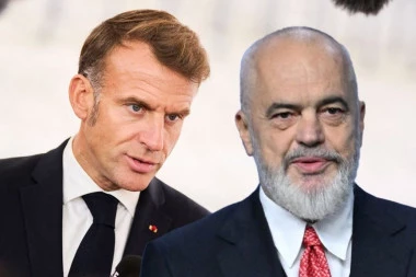 HIT SNIMAK SA SAMITA, FRANCUSKI PREDSEDNIK U ČUDU! Rama: "Izvini se, nisi čestitao!", Makron: "Žao mi je, momci" (VIDEO)