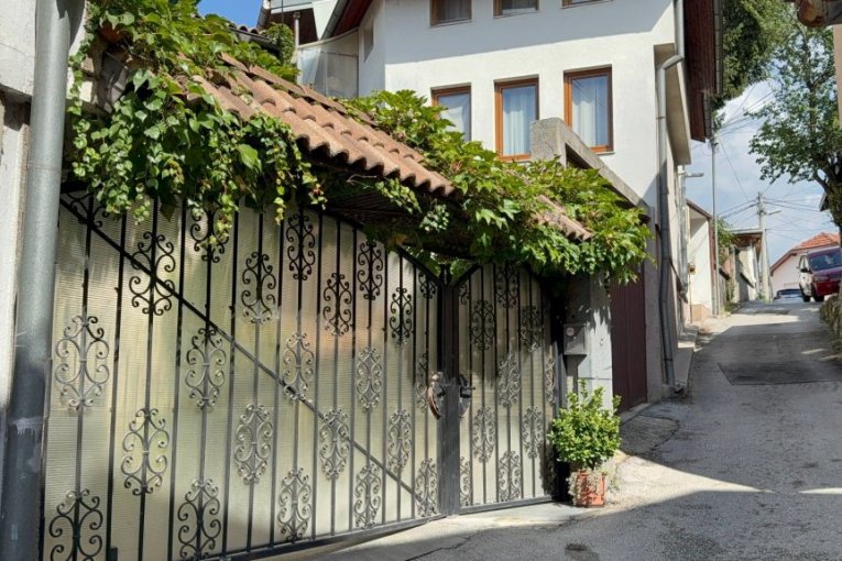 Dino Merlin kuća Sarajevo Alifakovac