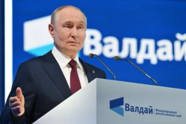 PUTIN POMENUO IZREKU O POLUGAMA: Ruski lider komentarisao hegemoniju Zapada
