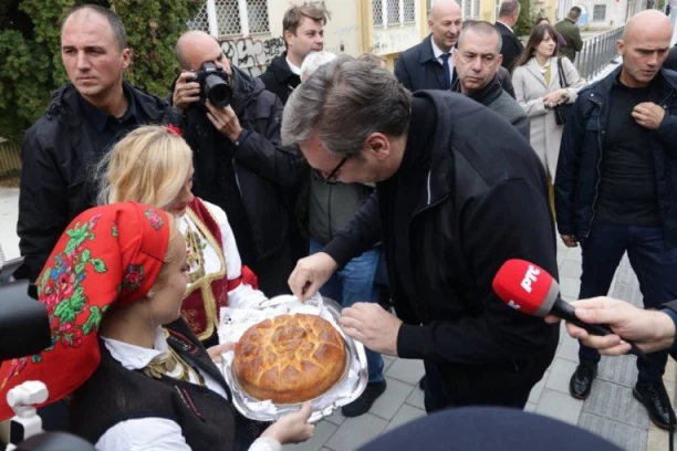 ZA 68 MINUTA BRZI VOZ STIGAO U SUBOTICU! Ovako je predsednik Vučić to komentarisao!