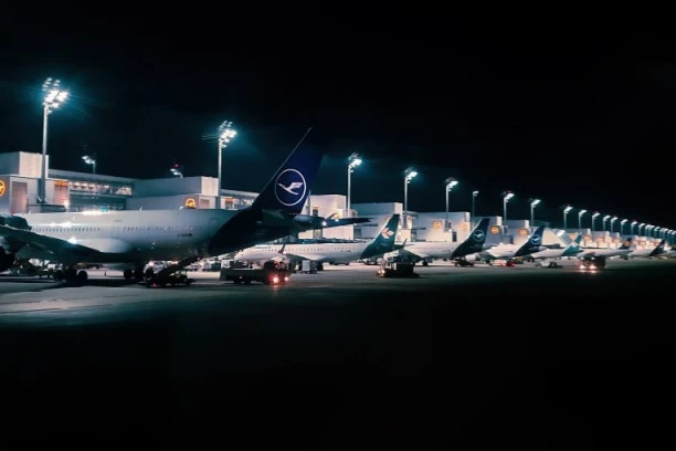 ZATVOREN MINHENSKI AERODROM! Obustavljeni svi letovi! SLIKA IZNAD NJEGA UTERUJE STRAH U KOSTI! (VIDEO)