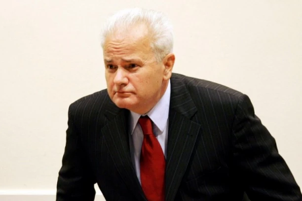 "ONDA JE VOJO POČEO DA PSUJE" General video mrtvog Miloševića: "Tako je Sloba završio" (VIDEO)