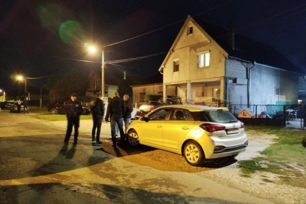 OVO JE KUĆA STRAVE U BOLJEVCIMA! U njoj je muž brutalno ubio ženu, pa pobegao! CELO SELO POD OPSADOM POLICIJE (FOTO, VIDEO)