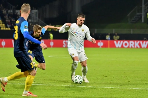 SRBIN PRORADIO! Jović pogotkom obradovao navijače atinskog tima!