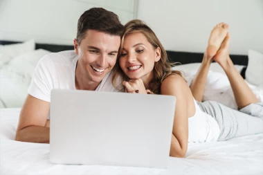 MLADI SRBI MASOVNO ZARAĐUJU NA SAJTOVIMA ZA ODRASLE: Sve legalno, ali ne i bez rizika