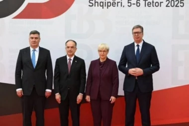 VUČIĆ SE OBRATIO IZ DRAČA: Iako nas čekaju brojni izazovi, Srbija ostaje posvećena naporima da proširenje EU ostane jedan od prioriteta! (FOTO)