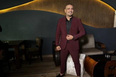 DARKO LAZIĆ NAKON SKANDALA DONEO ZVANIČNU ODLUKU! Pevač MENJA PROFESIJU, odlučio da se bavi OVIM ZANATOM!