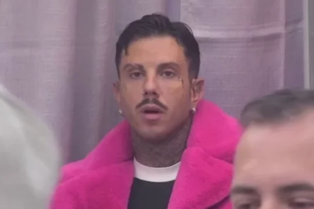 ASMIN JE ZAUVEK PRECRTAO U PROGRAMU UŽIVO! Straleta u "Elitu" ušla kao zauzeta, ODMAH PALA NA FILIPA ĐUKIĆA - ISPLIVAO SNIMAK BEZ CENZURE!