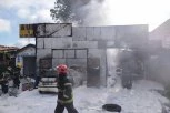 "SVE IZGORELO DOK SAM BIO NA DORUČKU!" Potresne reči vlasnika vulkanizerske radnje na Zrenjaninskom putu koja je izgorela!