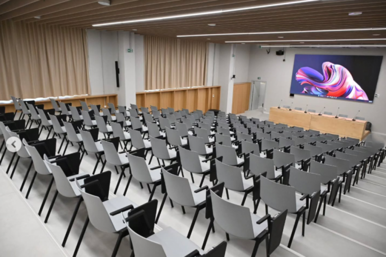 Instagram buducnostsrbijeav