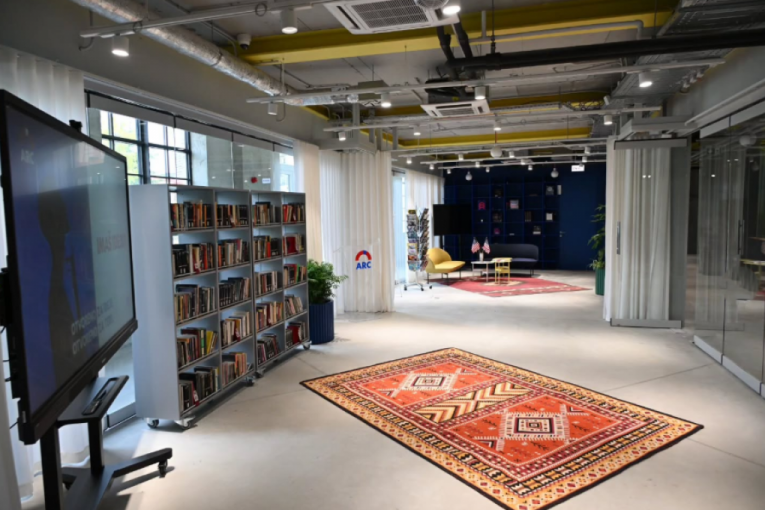 Instagram buducnostsrbijeav