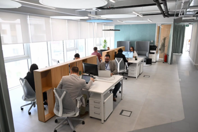 Instagram buducnostsrbijeav