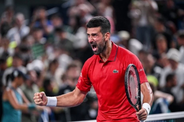 NOVAK JURI FINALE MASTERSA U ŠANGAJU! Novak zabrinuo sve!