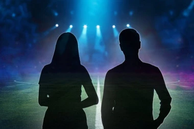 ŠOK! Naš čuveni fudbaler usnimljen s poznatom pevačicom, da li je to palo pomirenje? (VIDEO)