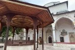 PROVOKACIJA ILI OBIČAN NALET STRASTI? Muškarac i žena ušli u džamiju i usred verskog objekta imali su POLNI ODNOS! (FOTO)