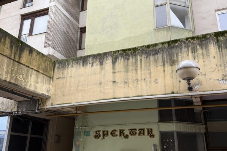 Zgrada u kojoj je živeo Halid Bešlić