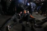 DEMOKRATIJA NA NEMAČKI NAČIN: Policija se brutalno obračunala sa propalestinskim demonstrantima (VIDEO)
