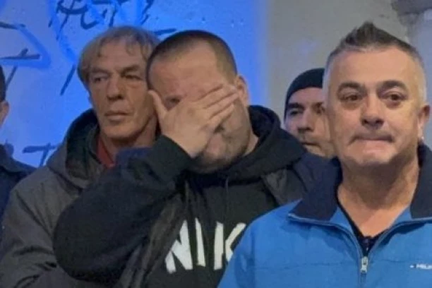 HALIDOV SIN SE GUŠI U SUZAMA: Dino Bešlić SLOMLJEN od tuge i bola! (VIDEO, GALERIJA)