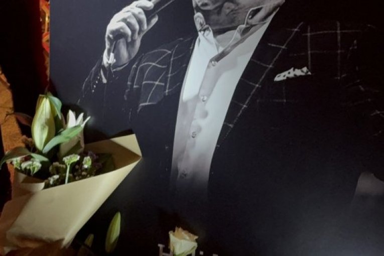 Građani doneli cveće kako bi se oprostili od Halida