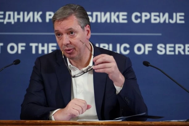 PREDSEDNIK POZVAO SRBE DA URADE VAŽNU STVAR! Vučić: Meni je Srbija na prvom mestu, čuvaćemo mir i stabilnost!