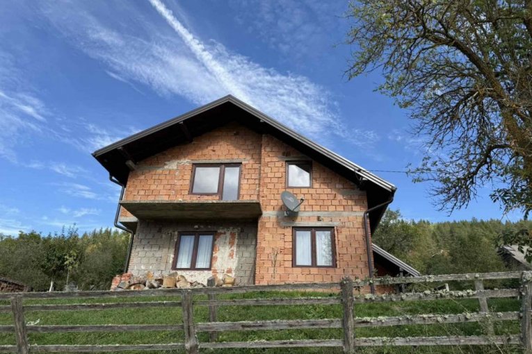 Nedovršena kuća Halida Bešlića