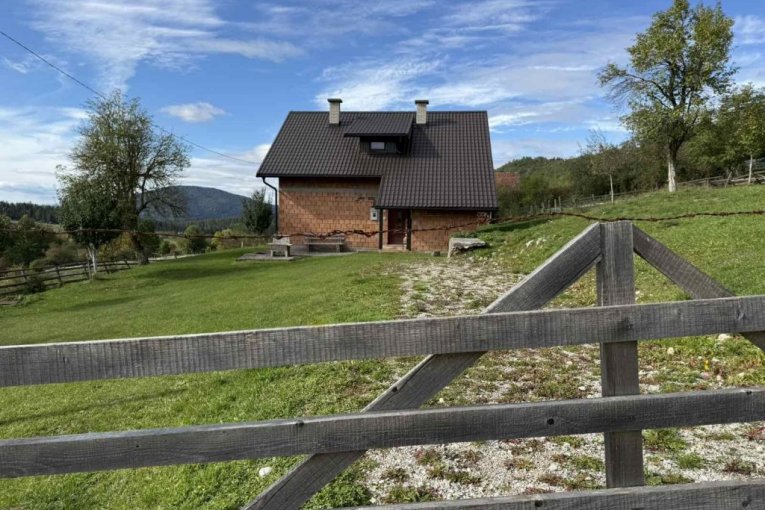 Nedovršena kuća Halida Bešlića