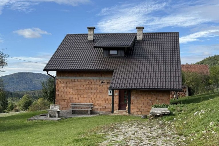 Nedovršena kuća Halida Bešlića