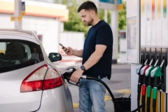 NOVE CENE GORIVA! Evo koliko koštaju benzin i dizel na pumpama u Srbiji!