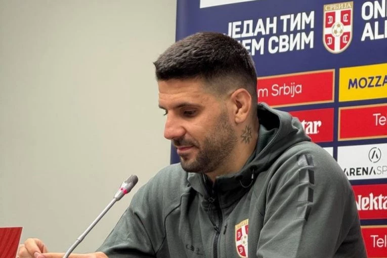 MITROVIĆ SE OGLASIO PRED MEČ U BAČKOJ TOPOLI: Poslao poruku "hejterima"  i poručio da nije bogomdan