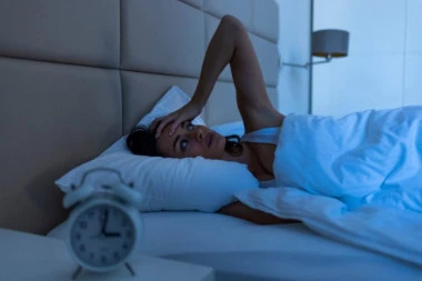 SIMPTOM koji se javlja UJUTRU i traje ceo dan ne bi trebalo da IGNORIŠETE - mogao bi ukazivati na RAK