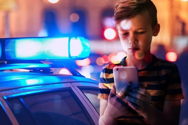 PAKAO NA TELEFONU! Veštačka inteligencija krade glasove dece i prazni račune u Srbiji – LEKARI ZOVU, RODITELJI GUBE SVE!