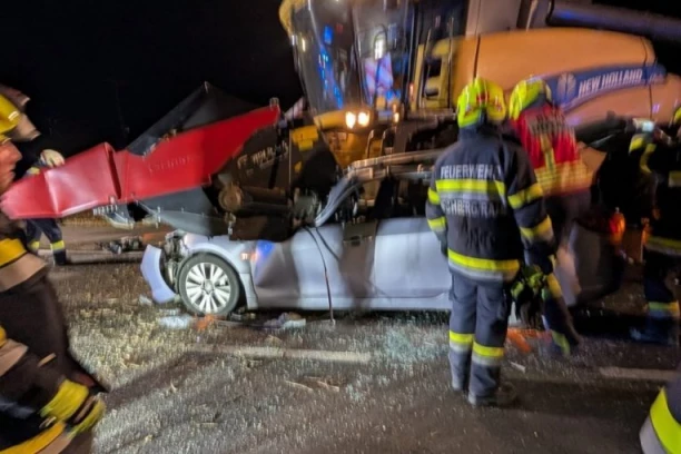 POGINULO TROJE DIPLOMATA: Putovali na sastanak o prekidu vatre, automobil se iznenada prevrnuo! (FOTO)