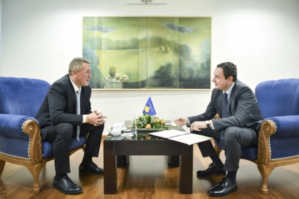 SRPSKA LISTA SE OGLASILA: Rašić paradira Zubinim Potokom, dok po Kurtijevom nalogu ruše imovinu Srba na Gazivodama