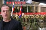 MEDVEDEV NA VOJNOJ PARADI U PJONGJANGU, RAZGOVARAO SA KIMOM: "Vidimo ko je prijatelj, a ko ne" (VIDEO)