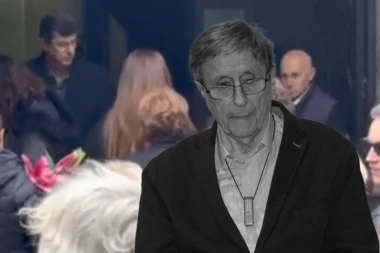 SIN POKOJNOG ZDRAVKA ŠOTRE UTUČEN NA OČEVOJ SAHRANI, RASTAJE SE SA ŽIVOTOM: Potresan prizor na Novom groblju, ova scena razara dušu! (VIDEO)