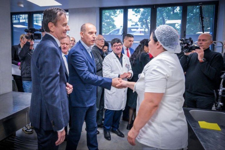 Lončar i Glušić obišli Opštu bolnicu