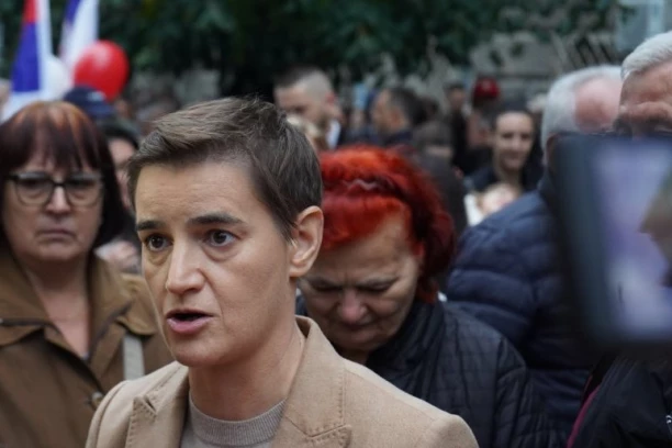 Brnabić:  Političar Đokić, vođa blokadera, danas menja Statut Univerziteta u Beogradu da bi blokaderi mogli da dobiju ponovo svog rektora!