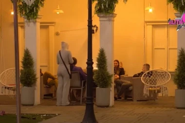 TERZI SE IPAK OKREĆE NJOJ? Ova učesnica izrazilo interesovanje za njega!