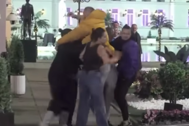 Ivana Jovanović i Jovana Mitić Elita 9