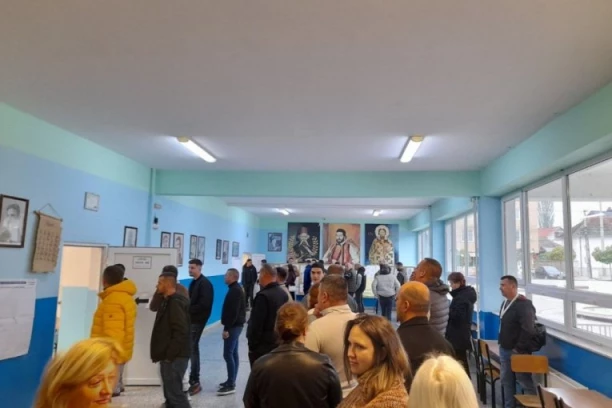 VELIKA IZLAZNOST U SRPSKIM SREDINAMA! Prema izlaznim anketama evo i ko je osvojio najviše glasova na vanrednim izborima na Kosmetu!!