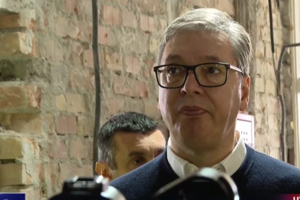 "GLAVU GORE UZ SRPSKU TROBOJKU I DO POBEDE!" Vučić o izborima na KiM: Vidim da su Albanci nervozni zbog velike izlaznosti, slavićemo nešto važnije od ŠUTIRANJA LOPTE!