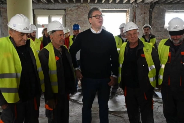 "NAŠE JE DA SE MAJKE OSEĆAJU DOBRO!"  Predsednik Srbije Aleksandar Vučić obišao radove Klinike za ginekologiju i akušerstvo (FOTO)