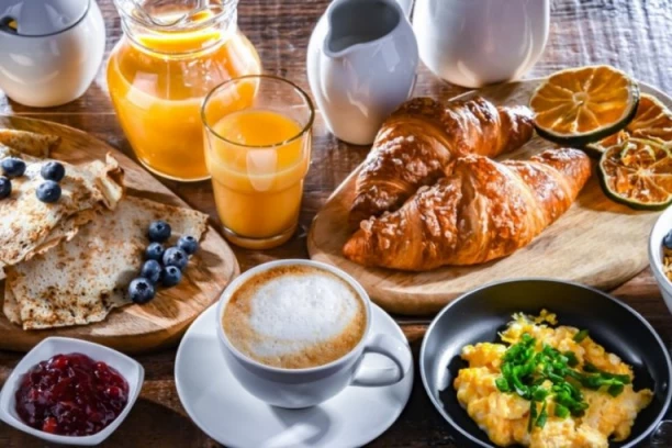 Samo ovako ćete očistiti creva: Dr ČUBRILO otkriva kako svi koji su stariji od 30 godina moraju da počnu dan