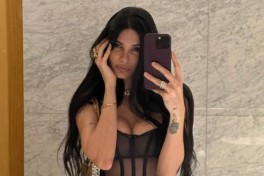 NAŠA MANEKENKA ČETIRI PUTA VADILA SILIKONE! Ovo ju je skupo koštalo!