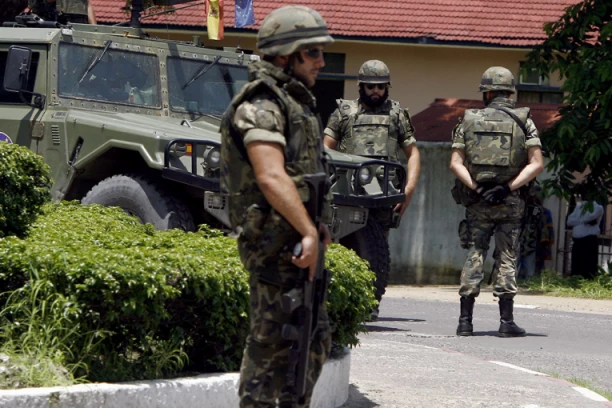 UZBUNA U NATO DRŽAVI! Upaljena dva najveća alarma, obustavljeni svi letovi, VOJSKA NA ULICAMA